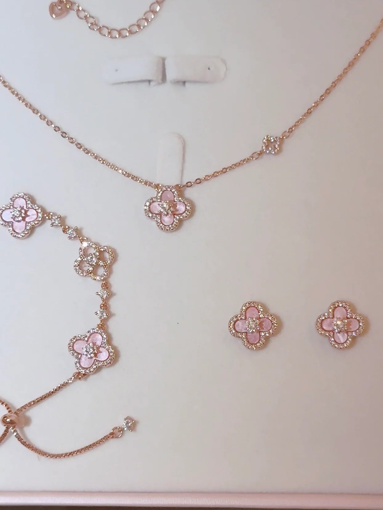 Sakura Cleef Set