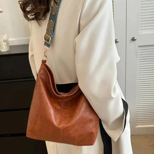 MONIKA TASCHEN